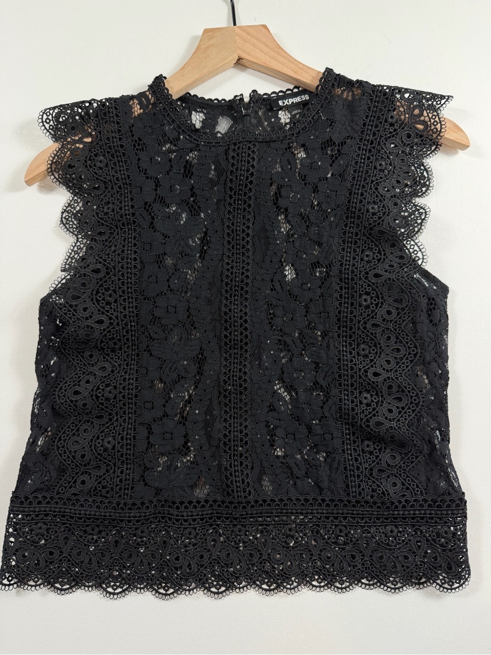 Express Black Floral Lace Crochet Blouse XS Scalloped Sleeveless Romantic Top